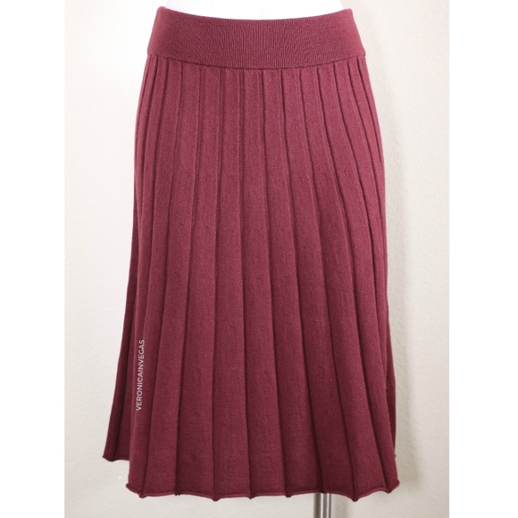 J. Crew Dresses & Skirts - J CREW MAROON PLEATED WOOL SKIRT SIZE SMALL